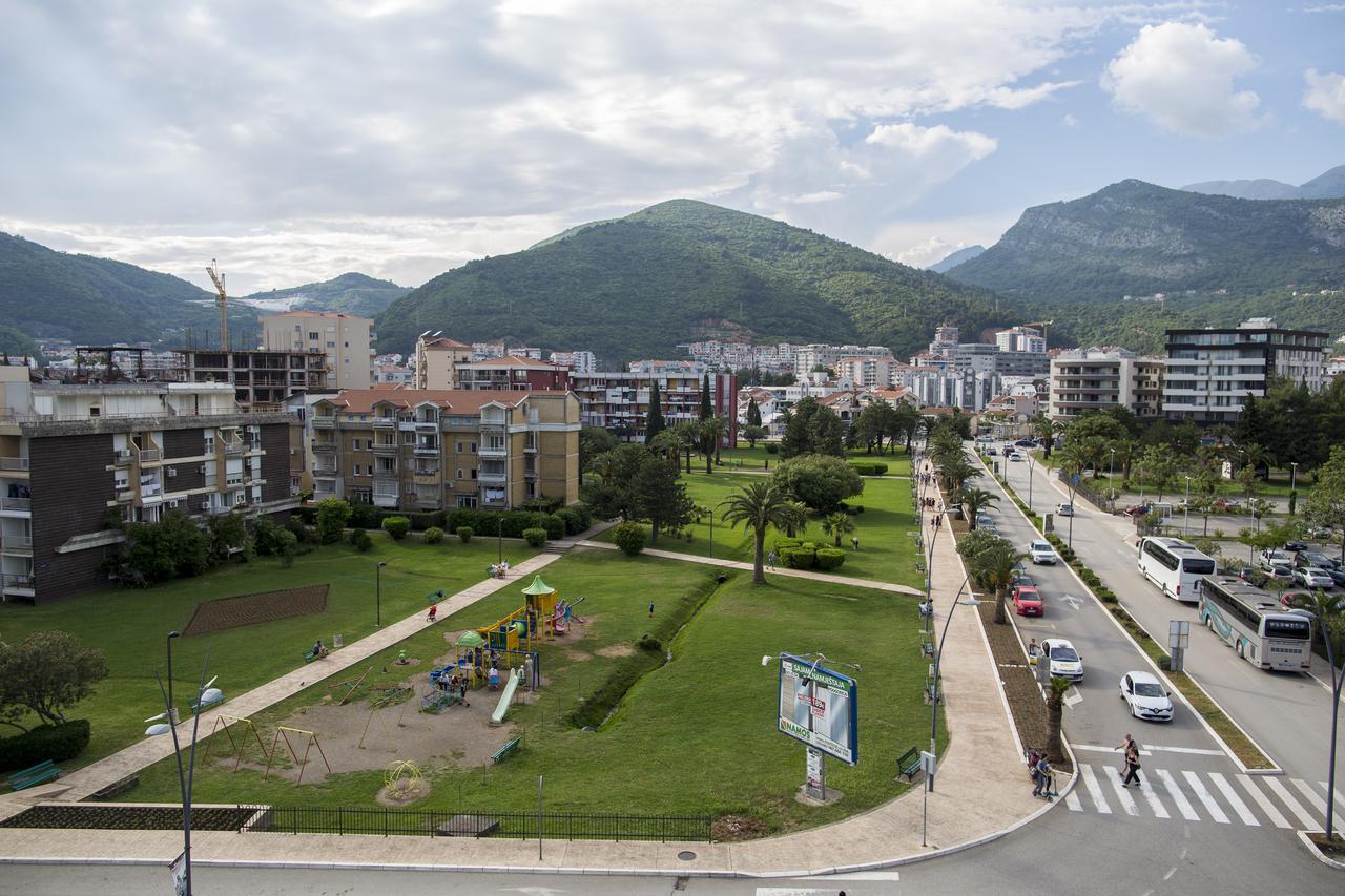 Apartman Anna Tre Canne Budva Bagian luar foto