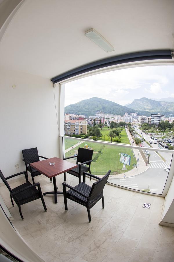 Apartman Anna Tre Canne Budva Bagian luar foto